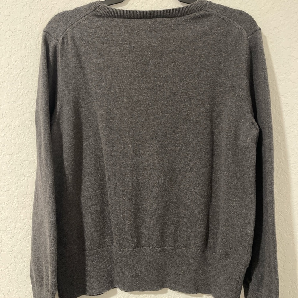 Gap Women's Grey Sweater with 'Love' Design - Picture 2 of 4